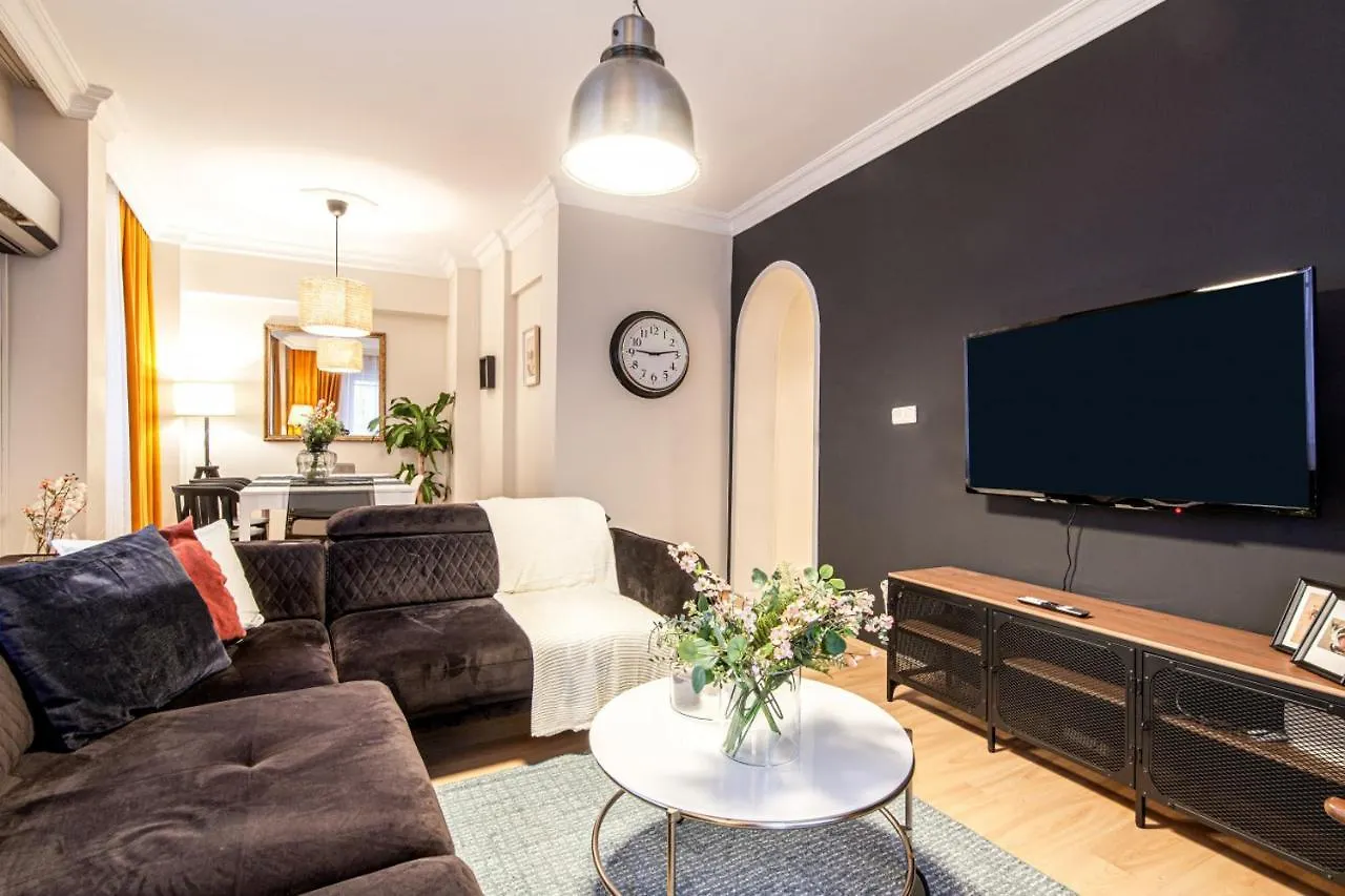 Central And Convenient Flat In Sisli Apartment Istanbul